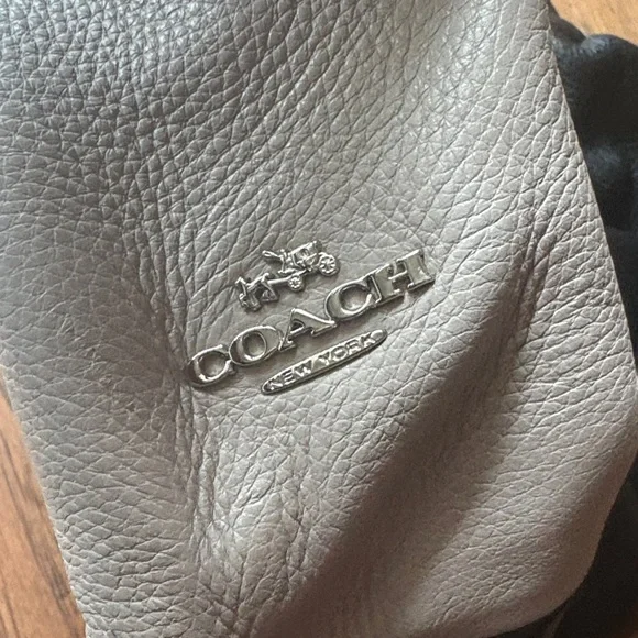 Coach Rare Phoebe Hobo Bag F38251 Black and Tan Leather Bag - Picture 2 of 10